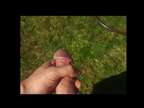 ❤️ Hottie beroa bere pussy arrosa izorratu egiten du eta udako lorategi batean squirt batekin esperma egiten du ❌ Porno ederra %eu.28films.ruan ❌