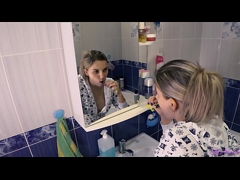 ❤️ Pijamaz jantzitako gazteekin ahozko esperma amaitzen da ipurdian - Letty Black ❌ Porno ederra %eu.28films.ruan ❌
